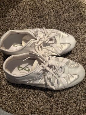 NFINITY White Women's Cheer Sneakers